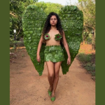 A natureza vira tendência nas mãos da Non Stop, com Alessandra Araújo desfilando um look que exala frescor e elegância.