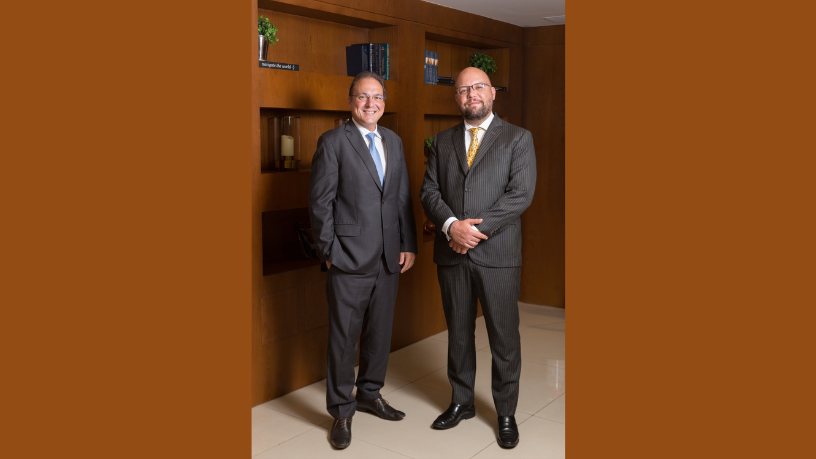 Manter a comunicação clara fortalece a confiança de credores e colaboradores na recuperação judicial, segundo Lucas Gomes Mochi.