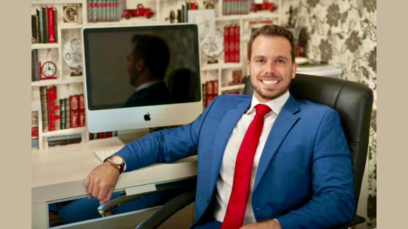 Ao analisar o tema, Felipe Rassi detalha como funciona a estrutura jurídica das operações com NPLs no mercado financeiro e quais elementos legais garantem segurança nas transações.